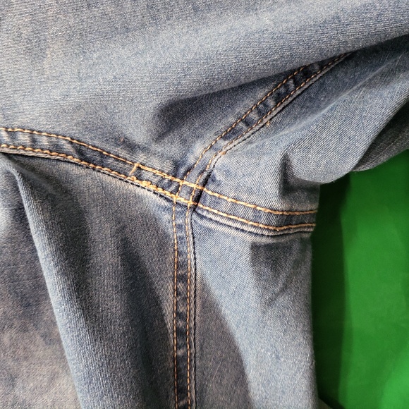 Jeans - Picture 5 of 9